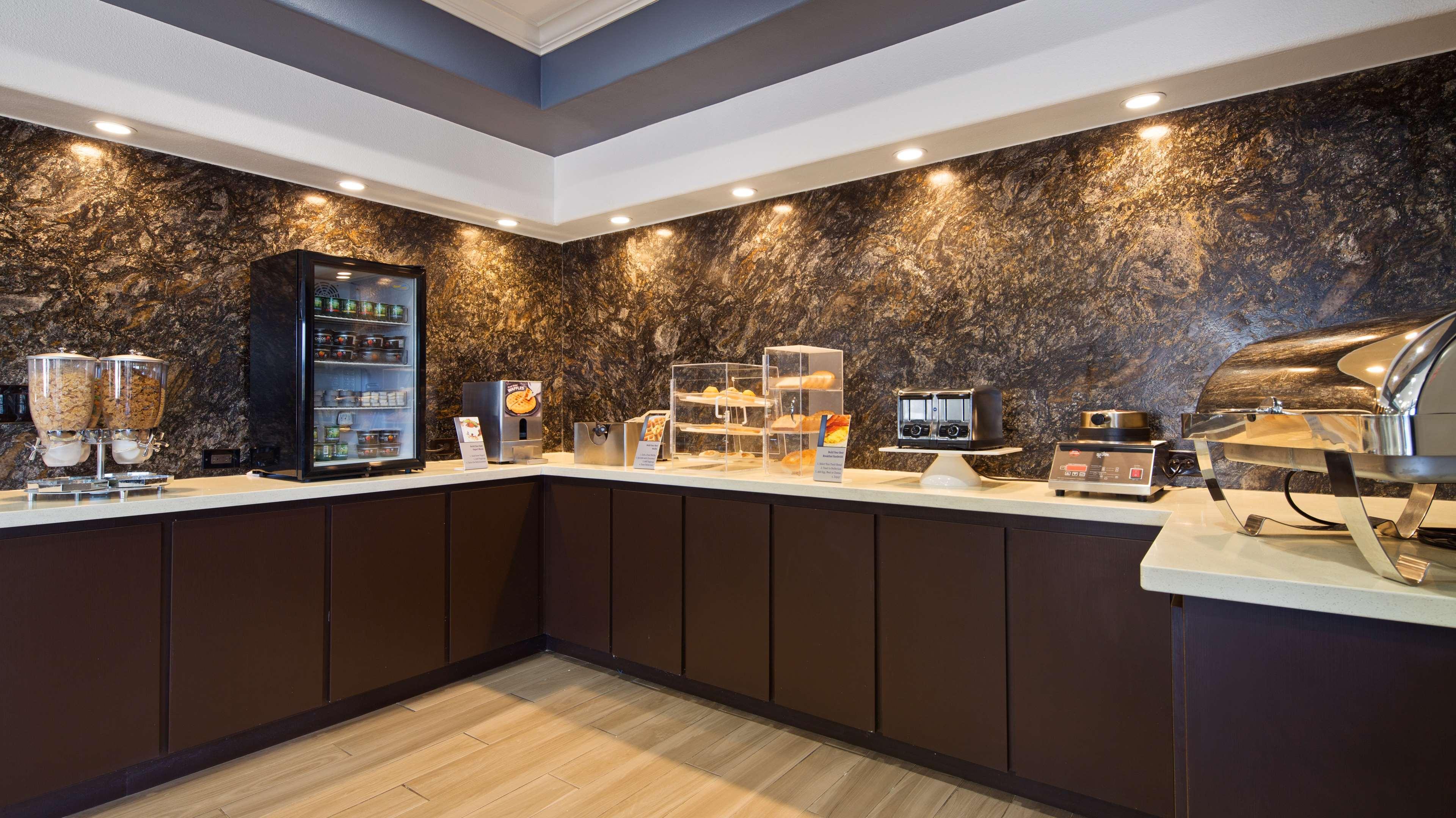 Western North Houston Inn&suites