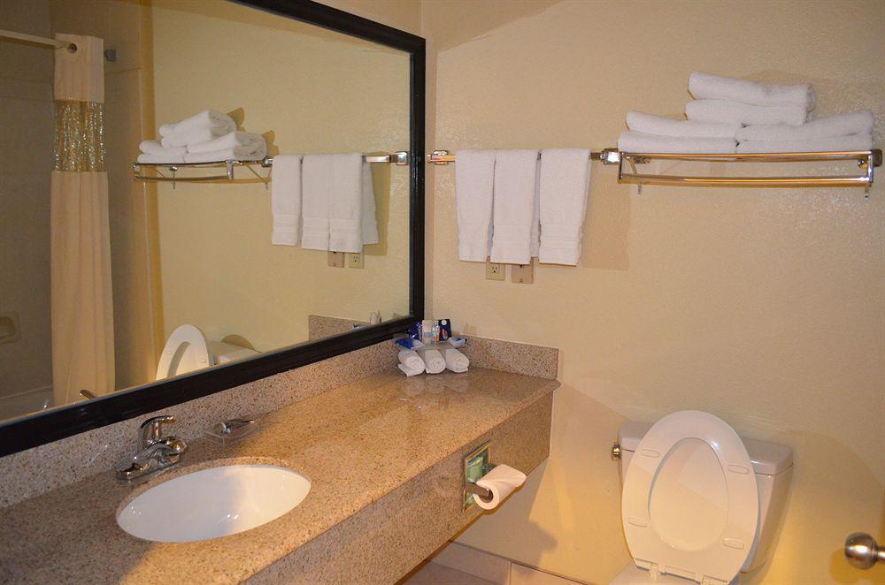 Western North Houston Inn&suites Westfield